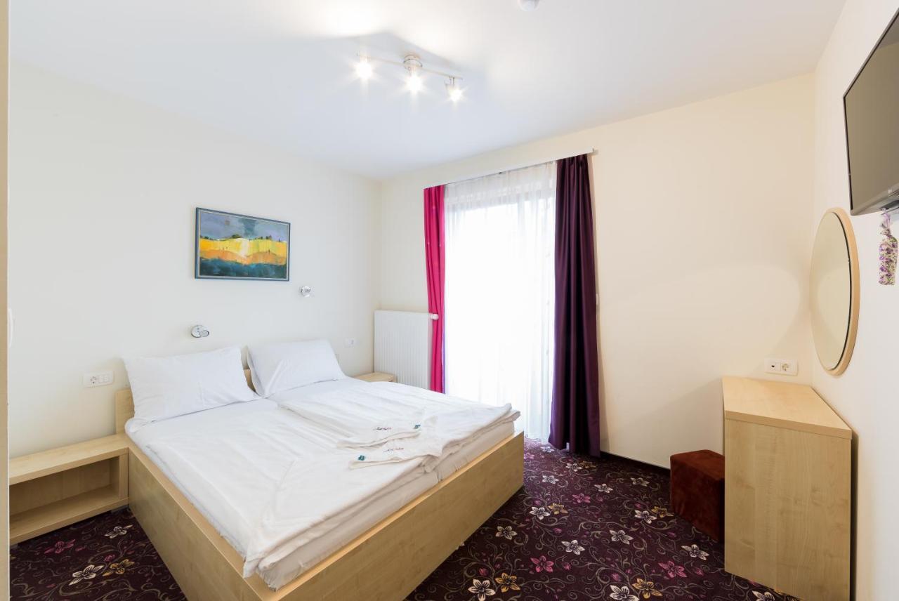 Hotel Jakec Trije Kralji Na Pohorju Zgornja Loznica Exterior photo