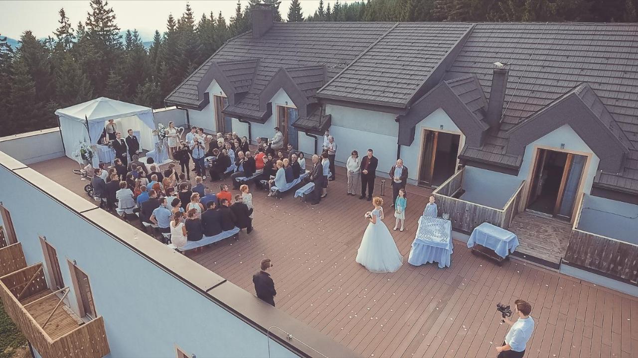 Hotel Jakec Trije Kralji Na Pohorju Zgornja Loznica Exterior photo
