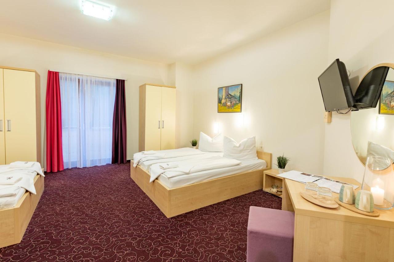 Hotel Jakec Trije Kralji Na Pohorju Zgornja Loznica Exterior photo