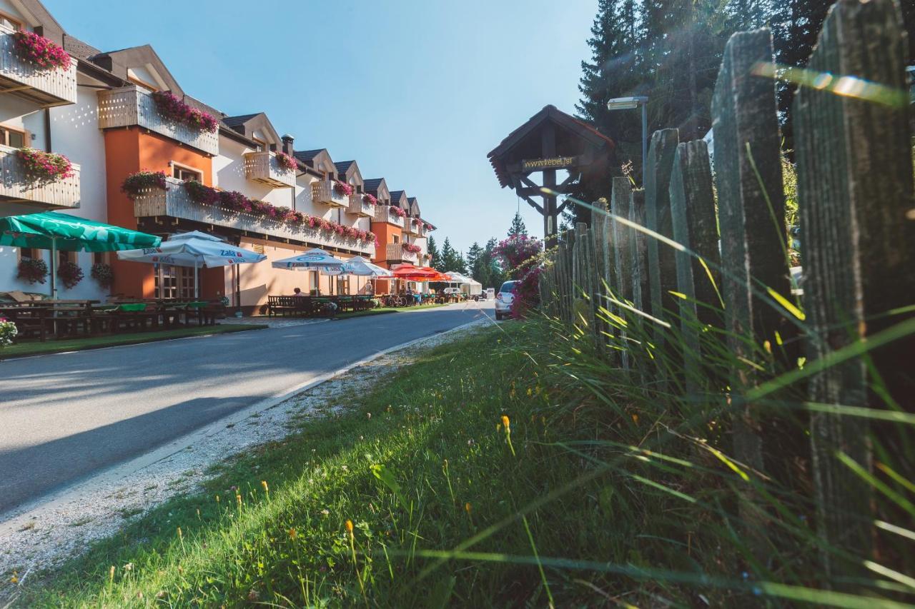 Hotel Jakec Trije Kralji Na Pohorju Zgornja Loznica Exterior photo