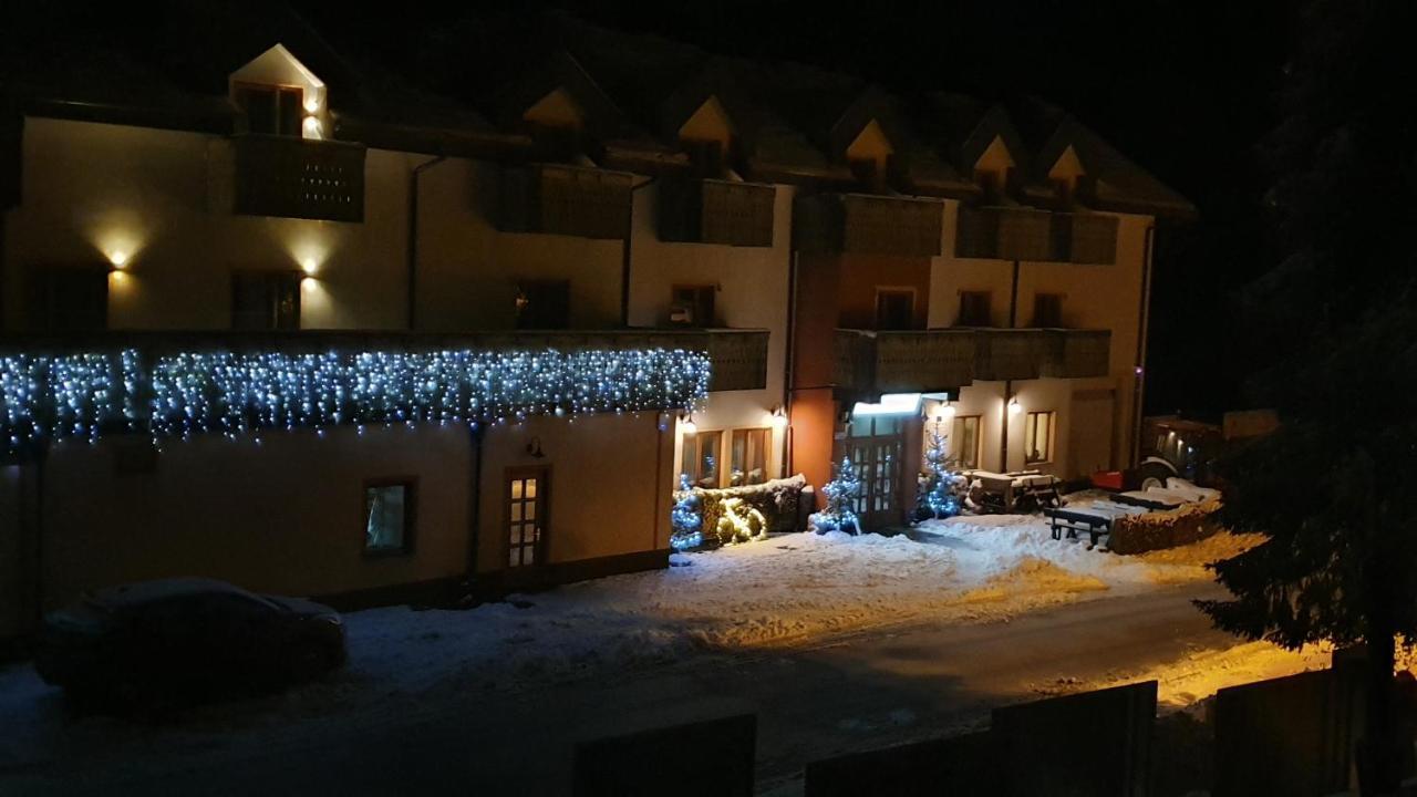 Hotel Jakec Trije Kralji Na Pohorju Zgornja Loznica Exterior photo